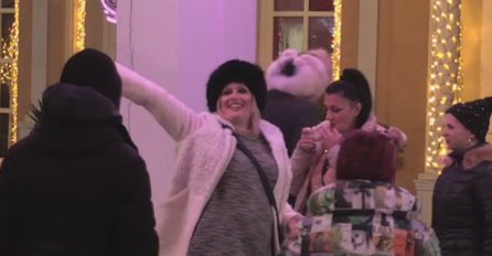 KAKVO IZNENAĐENJE od Velikog šefa: JELENA GOLUBOVIĆ SE VRATILA U ZADRUGU, Miki odmah počeo da provocira! 