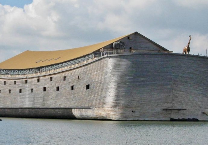 20 godina potrosio da napravi pravu Noinu arku: KADA VIDITE UNUTRAŠNJOST, OSTAT ĆETE BEZ TEKSTA