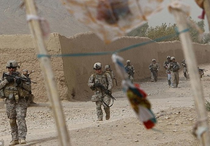 Poginulo 11 vojnika u napadu Talibana u Helmandu