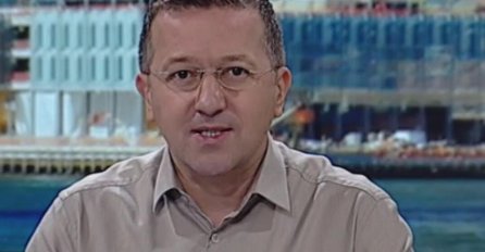 SVAKO JUTRO GA GLEDAMO U JUTARNJEM PROGRAMU: Pogledajte kako izgleda supruga poznatog voditelja koji se oženio u 43. godini (FOTO)