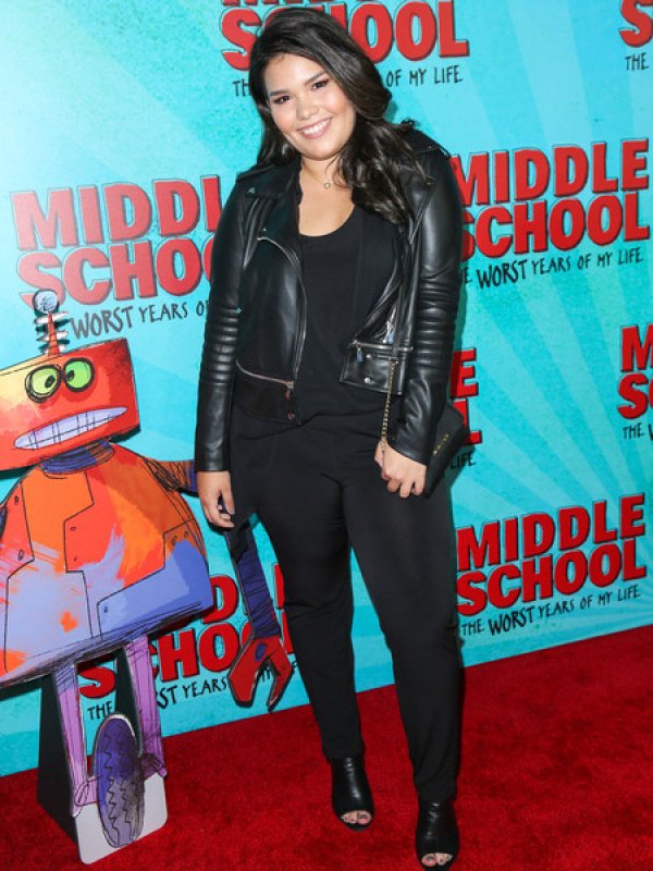 madison-de-la-garza-premiere-cbs-films-middle-pe3k4voj9c8l
