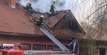 Požar na gradskoj tržnici u Gradačcu