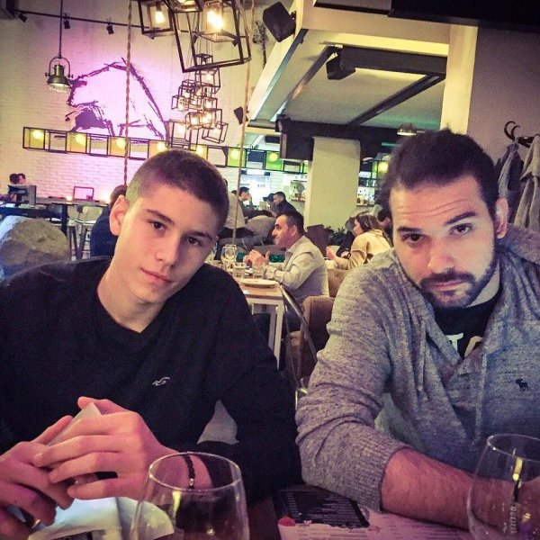 12353202-518936621617696-1415749576-n