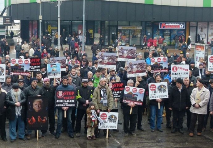 U Zenici mirni miting podrške narodu Palestine