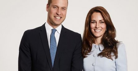 CIJELI SVIJET JE ZBUNJEN BOŽIĆNOM FOTOGRAFIJOM KRALJEVSKE PORODICE: Šta se desilo sa rukom Kate Middleton?