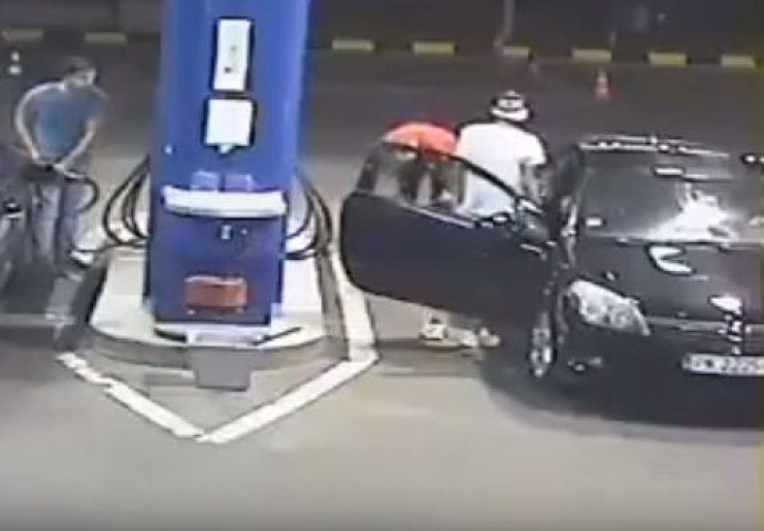 KADA VIDITE ŠTA SE DESILO OVOM MLADIĆU NEĆETE VIŠE NIKAD ZAPALITI CIGARETU NA BENZINSKOJ PUMPI! (VIDEO)