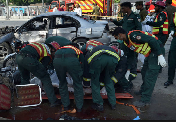 Pakistan - U bombaškom napadu poginula tri vojnika