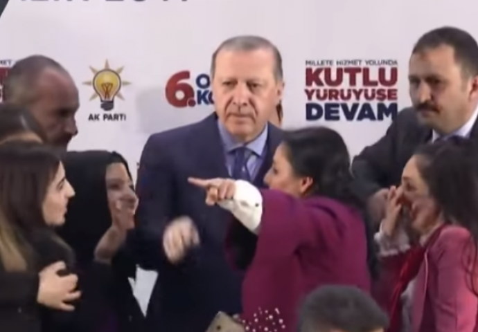 IZBJEGNUTA TRAGEDIJA U TURSKOJ: Erdogana jedva spasili od "atentatora" (FOTO, VIDEO)