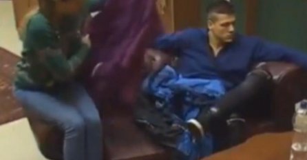 OSRAMOTILA GA PRED LUNOM: Sloba ponudio Kiji da sjedne pored njega, A NJENA REAKCIJA JE BRUTALNA! (VIDEO)