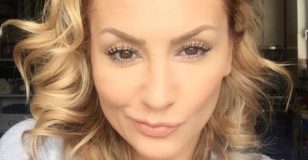 PRELIJEPA BRINETA NASMIJANOG LICA: Goca Tržan je ovako izgledala prije 23 godine, nećete je prepoznati! (VIDEO)