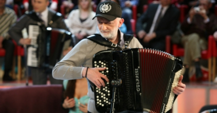 "Ko se svađa, taj se voli" KOMPOZITOR MIŠA MIJATOVIĆ JE SVJEDOK ESTRADNIH RATOVA: Pomirio sam Zoricu s Vesnom 