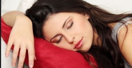 Nakon spavanja primjetili ste na jastuku vašu pljuvačku? Uzrok će vas iznenaditi…