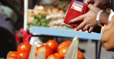 SRETNA VAM NOVA GODINA: Evo šta sve poskupljuje od 1. januara!