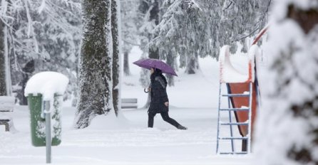 TEMPERATURE SE SPUSTILE, AUTOCESTA ZATRPANA: Veliko nevrijeme širom zemlje (VIDEO) 