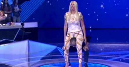 KAO ŠTO JE I BRENU NEKADA: Saša Popović podigao Karleušu i stavio je na ramena, A ONDA JE HAOS NASTAO (VIDEO)