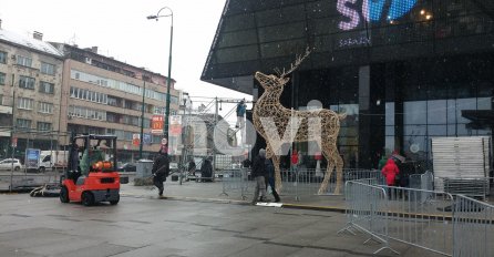 U TOKU PRIPREME ZA DOČEK NOVE GODINE U SARAJEVU: Sprema se spektakl za "najluđu noć" (FOTO)