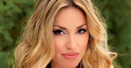 NE STIDI SE POČETKA KARIJERE: Rada Manojlović se prisjetila kako je nekada izgledala, komentari pljušte! (FOTO)