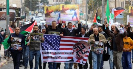Palestinci na protestima zbog odluke SAD-a o Jerusalemu, Izrael odgovara oružjem