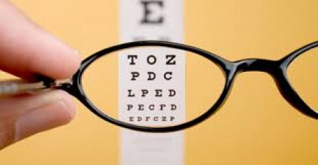 BEZ ODLASKA DOKTORU: Za 5 sekundi otkrijte trebaju li vam dioptrijske naočale! (FOTO)