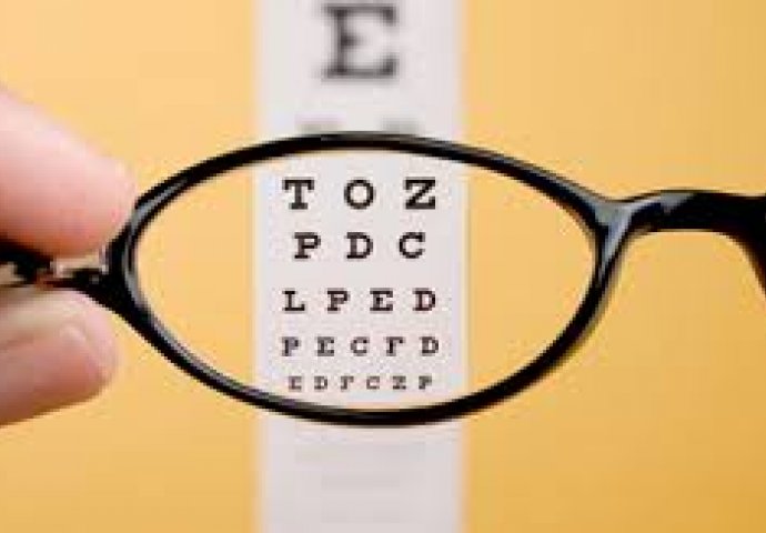BEZ ODLASKA DOKTORU: Za 5 sekundi otkrijte trebaju li vam dioptrijske naočale! (FOTO)