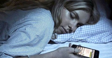 Redovno je spavala sa mobitelom kraj sebe, a sada trpi užasne posljedice!