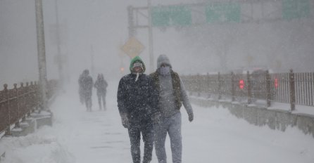 Velika snježna oluja pogodila sjeveroistok SAD-a