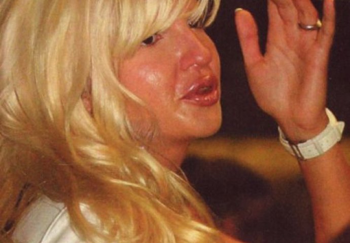 POŠTENO SU SE OBRUKALI: Ovo su najveći blamovi sa estrade, ali jedan je bez konkurencije 