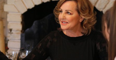 IAKO JE NA PRAGU SEDME DECENIJE ŽIVOTA, IZGLEDA KAO DA IMA 30: Ana Bekuta objavila fotografiju, komentari pljušte!