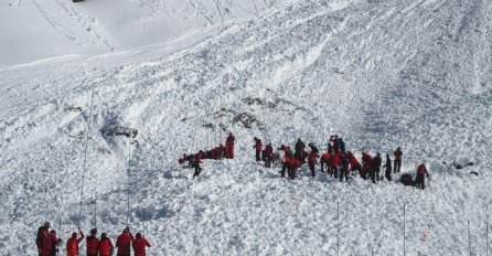 Dvojica Nijemaca poginula pod lavinom u Austriji