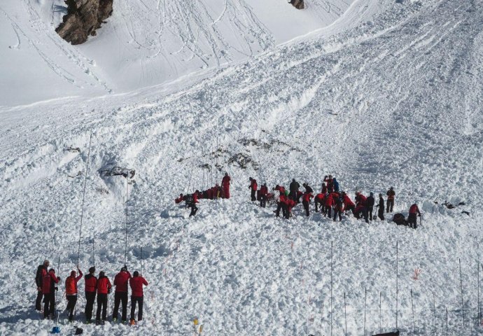 Dvojica Nijemaca poginula pod lavinom u Austriji