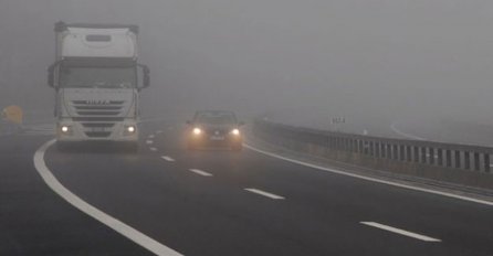 STANJE NA PUTEVIMA: Ovoga jutra magla, jaki udari vjetra i učestali odroni, vozačima se savjetuje maksimalan oprez!
