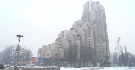 TRAGEDIJA: Žena izvršila samoubistvo skokom sa zgrade u centru Zenice