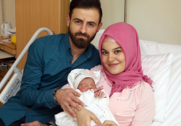 Austrijski predsjednik stao u odbranu turske bebe, prve rođene u Beču u 2018.