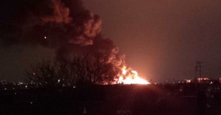 STRAVIČAN POŽAR U LONDONU: Izgorjela fabrika boja, vatru gasilo oko 100 vatrogasaca 