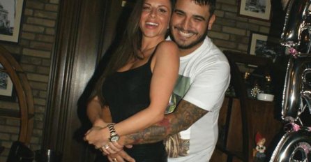 NAKON ŠTO JE POBJEGAO U BEOGRAD, OGLASILA SE NJEGOVA MAJKA: Skandal ne prestaje 