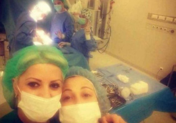 Ljekari objavili selfie fotografiju sa operacije: Pacijenti negoduju, a evo šta o tom kažu ljekari! (FOTO)