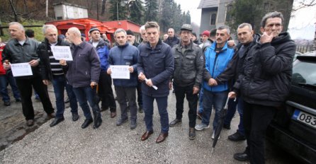 Vlada obećala novac, rudari nastavili sa štrajkom