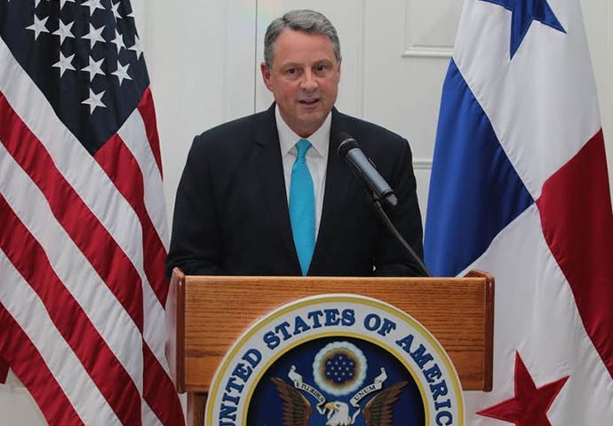 Američki ambasador u Panami podnio ostavku jer neće da služi Trumpu