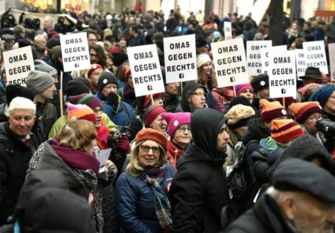 Hiljade na ulicama Beča: Zemlju neće preuzeti novi fašisti!