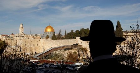 Abas: Nude selo kod Jerusalema za glavni grad