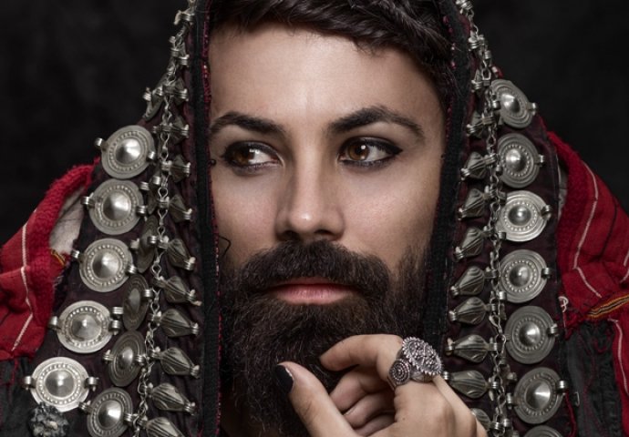 Božo Vrećo bez brade izgleda kao potpuno druga osoba, šta mu bolje stoji? (VIDEO)