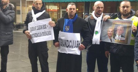 MIRNI PROTESTI U SARAJEVU: Pročitajte pismo Bošnjačkog pokreta upućeno Grabar Kitarović