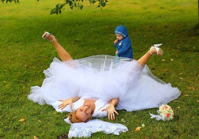15 nevjerovatnih failova na svadbenim slikama koji će Vas nasmijati do suza – Broj 15 MORATE VIDJETI !!