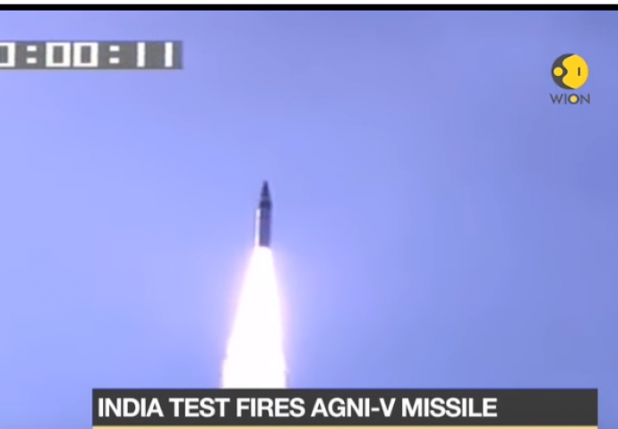 Indija testirala svoju najnapredniju raketu Agni-V sposobnu nositi nuklearnu glavu (VIDEO)