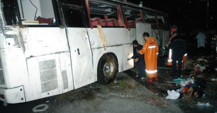 TEŠKA NESREĆA U TURSKOJ: Poginulo šest osoba, povrijeđeno 20