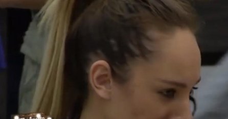 KAKVO PONIŽENJE U ZADRUZI, LUNA NIJE MOGLA ZAUSTAVITI SUZE: Luna gleda kako Sloba ljubi Kiju (VIDEO)