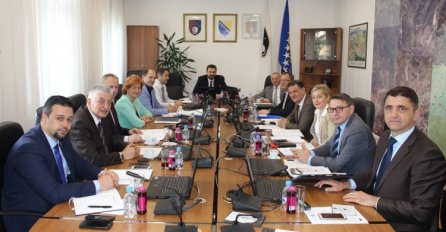 Vlada KS: Zapošljavanje najmanje 70 doktora medicine