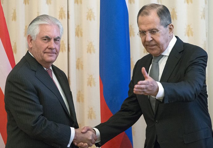 Lavrov i Tillerson razgovarali o sirijskoj krizi