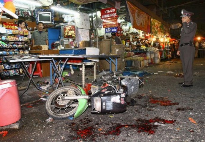 Motocikl bomba eksplodirao na tržnici: Tri osobe poginule,  18 ranjeno 