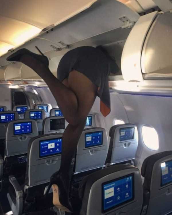 plane-girls-3